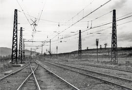 Catenaria salida estación de Mollet-Santa Rosa. Línea de Barcelona a Sant Joan de les Abadesses