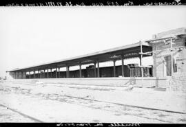 Muelle de transbordo de la estación de Almozara en Zaragoza, situada en el km 338 + 800 de la lín...