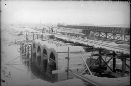 Puente de la Ribera de Nicoba, situado en el km 101,034 de la línea de Sevilla a Huelva, dentro d...