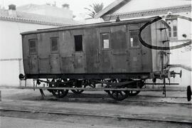 Coche de viajeros C fv 39 de la serie C fv 39 a 58 de la Compañía de los Ferrocarriles Andaluces ...