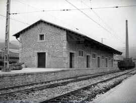 Estación de Los Corrales de Buelna de la línea de Venta de Baños a Santander