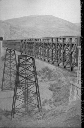 Puente o viaducto de Tres Fuentes, en el km 100,364 de la línea de Zafra a Huelva