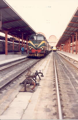 Tren especial  con destino Soria en la estación de Chamartín en Madrid