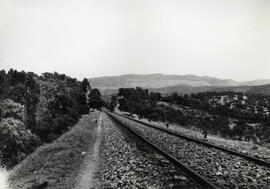 Vista de la vía tras la renovación en el km 79,200 de la línea Zafra a Huelva