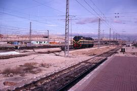 Locomotoras diésel - eléctricas de la serie 333 - 001 a 093 de RENFE, fabricadas por MACOSA entre...