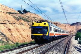 Electrotrenes de la serie 432 de RENFE, ex WMD 511 a 530, fabricada por CAF y MACOSA entre 1971 y...