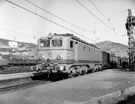 Locomotora eléctrica de la serie 276 - 001 a 099 de RENFE, ex. 7601 a 7699, concretamente la nº 7...