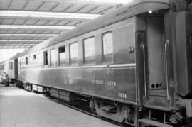 Coche cama 3934 de la Compañía Internacional Wagons Lits, formando parte de una composición de vi...