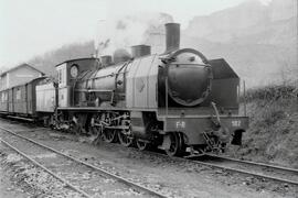 Estación de Vigo - Siones (Burgos) de la sección de Valmaseda a la Robla del Ferrocarril de la Ro...