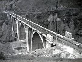 Viaducto de Las Puentes, en el km 96,965 de la línea de León a Gijón