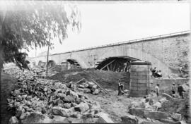 Sustitución de puentes metálicos. Línea Madrid a Badajoz, km. 456,907. Puente Aljucén.