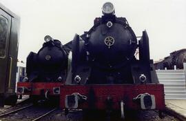 Locomotoras de vapor Mikado 141F-2413 y 141F-2111, ubicadas en la estación de Madrid - Delicias