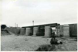 Sustitución del puente metálico existente en el km 64,215 por el puente o viaducto de hormigón de...