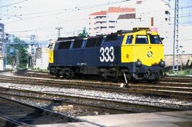 Locomotora diésel - eléctrica de la serie 333 - 001 a 093 de RENFE