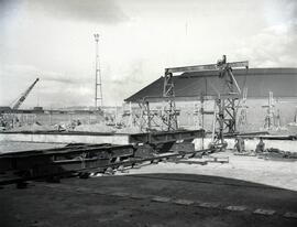 Construcción del nuevo depósito de automotores de la estación de Madrid - Cerro Negro de la línea...