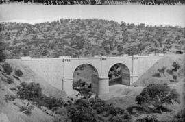 Puente del arroyo Benalija III en el km 142,254 de la línea de Mérida a Sevilla (Los Rosales), en...