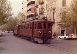 Automotor eléctrico ABB fv 1 Siemens - Carde y Escoriaza y coche remolque del Ferrocarril de Sóll...