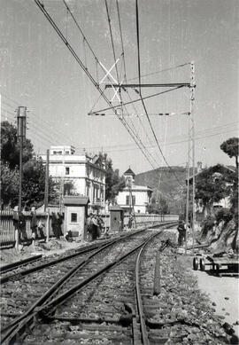 Catenaria salida estación de La Garriga de la línea de Barcelona a San Juan  de las Abadesas