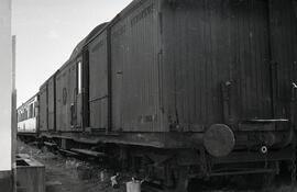 Furgón nº 1222 de la Compañía Internacional de Coches Cama (Wagons Lits) con perrera y puerta cor...