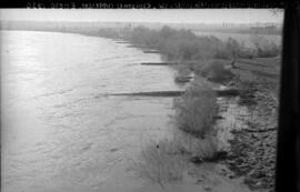 Puente sobre el río Guadalquivir a su paso por Lora del Río, en el km 82,561 de la línea Córdoba-...