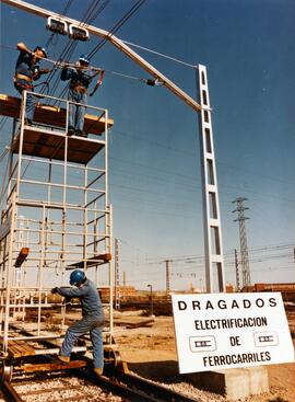 Obras de electrificación de ferrocarriles