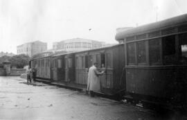 Coches de viajeros, se identifica C fvt nº 5 en la estación de León del Ferrocarril de La Robla