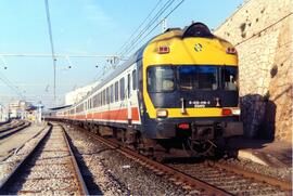 Electrotrenes de la serie 432 de RENFE, ex WMD 511 a 530, fabricada por CAF y MACOSA entre 1971 y...