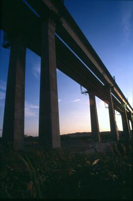 Viaducto doble sobre el río Huerva