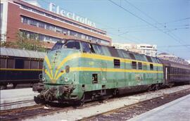 Locomotora diésel hidromecánica 340 - 018 - 1 de la serie 340 - 001 a 032 de RENFE, ex. 4018 de l...