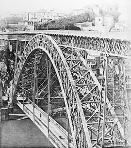 Fotografías de puentes metálicos de todo el mundo tomadas de libros