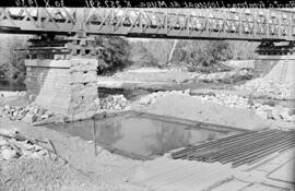 Puente sobre el río Muga