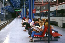 Viajeros en la estación de Madrid - Príncipe Pío