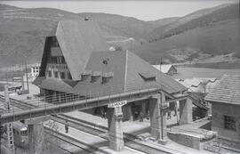 Estación de La Molina en la línea de Ripoll a Puigcerdá, situada dentro del término de Alp