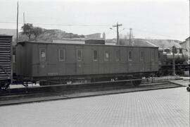 Coche de viajeros de 3ª clase C fv 1108 de la serie C fv 1108 a 1175 de RENFE, ex A 256, dotado d...