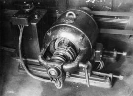 Motor Brown Boveri del carro transbordador de 19 HP. de la estación de Salamanca de la línea de P...