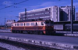 Locomotoras eléctricas de la serie 269 - 201 a 221 y 222 a 331 de RENFE, fabricadas por CAF, MACO...