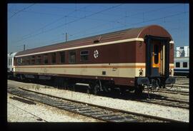 Coche mixto de 2ª clase / restaurante / bar BR4x - 10817 de la serie BR4x 10801 a 10821 de RENFE,...