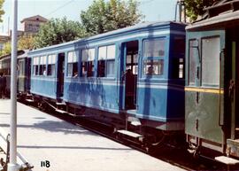 Coches remolques FEVE serie 100 "Empalmats", construidos en la década de los cuarenta p...