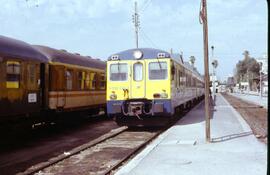 Automotores diésel de la serie 592 de RENFE, coches motores serie 9 - 593 - 001 a 302, conocidos ...