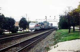 Vista de una unidad California Zephyr de Amtrak, a su paso por Minsdale.