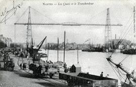 Los muelles y el transbordador de Nantes.