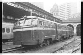 Automotores diésel Mack nº 202 y 203, acoplados, de la serie de automotores FCD Railbus - Mack 20...