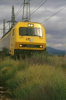 Locomotora eléctrica de alta velocidad 252 - 055 - 9