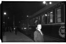 Expreso de Madrid - Príncipe Pío - Avilés / Coruña / Ferrol, último tren de la noche, a punto de ...