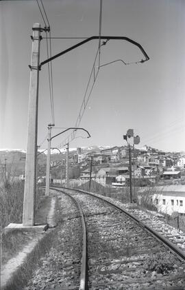 Línea ferroviaria electrificada de Ripoll a Puigcerdá, en el Pirineo catalán