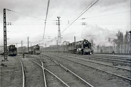 Locomotoras de vapor en la estación de León