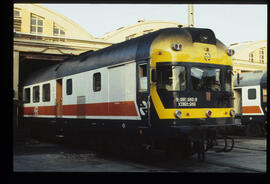Automotor diésel TER de la serie 597 de RENFE, en el depósito de automotores de Madrid - Cerro Negro