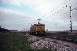 Locomotoras eléctricas de la serie 269 - 201 a 221 y 222 a 331 de RENFE, fabricadas por CAF, MACO...