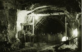 TÍTULO DEL ÁLBUM : Parte semestral de obras / Red Nacional de los Ferrocarriles Españoles. Vía y ...