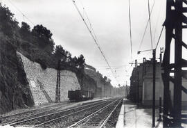 Catenaria en zona de vías de la estación de Olesa de la línea de Zaragoza a Barcelona por Lérida